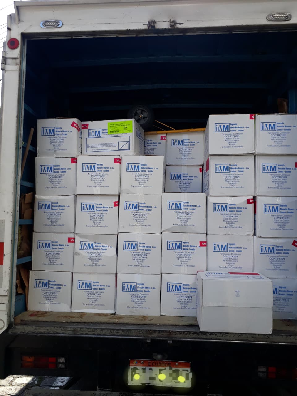 Cajas listas para traslado en mudanza